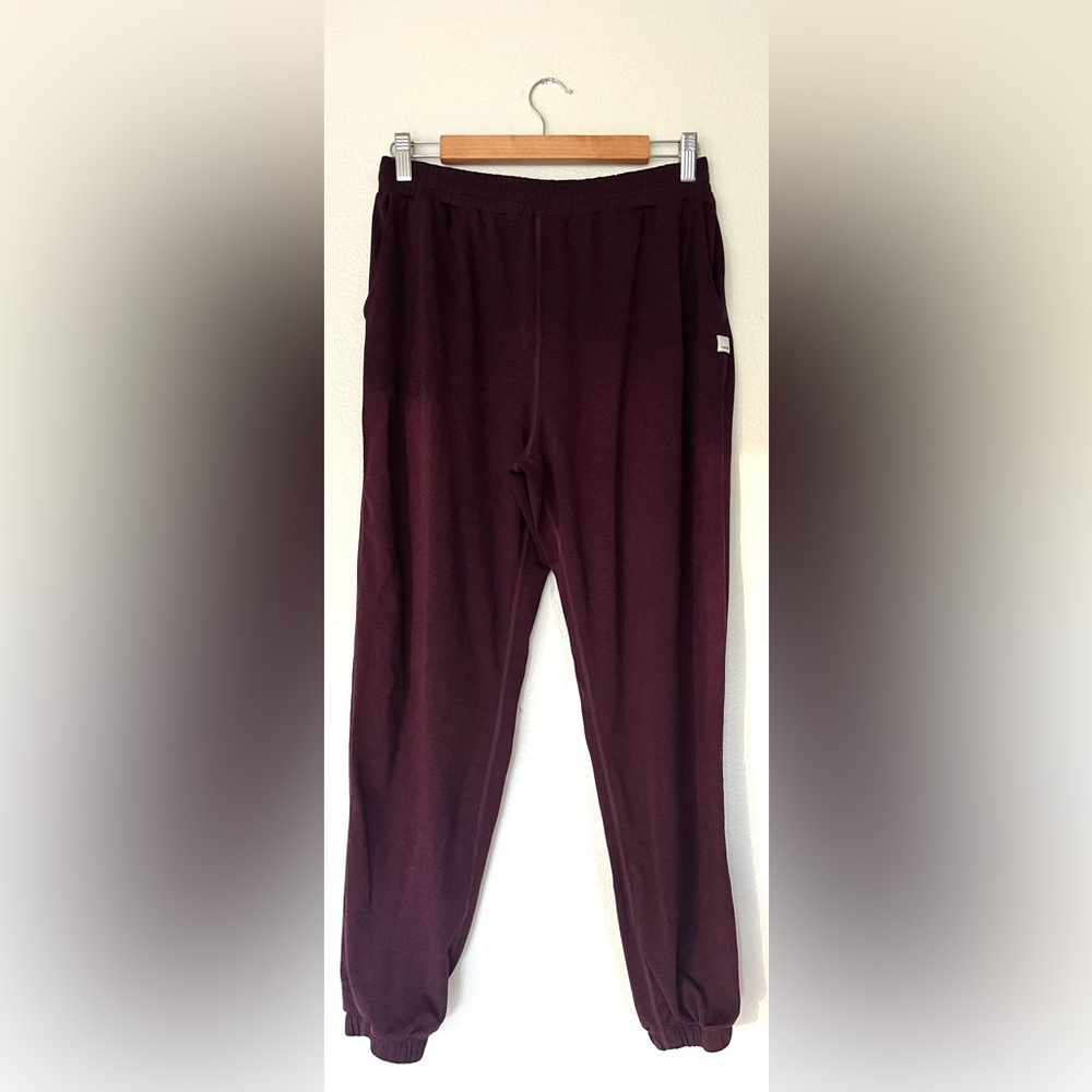 Vuori Women’s Joggers (Size Medium)
